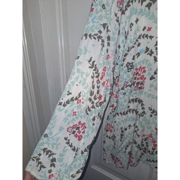 Woolworths Floral Rolltab Longsleeve Large Top Blouse Lightweight Breathable - Picture 5 of 5